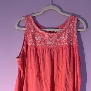 Crown and Ivy pink tank